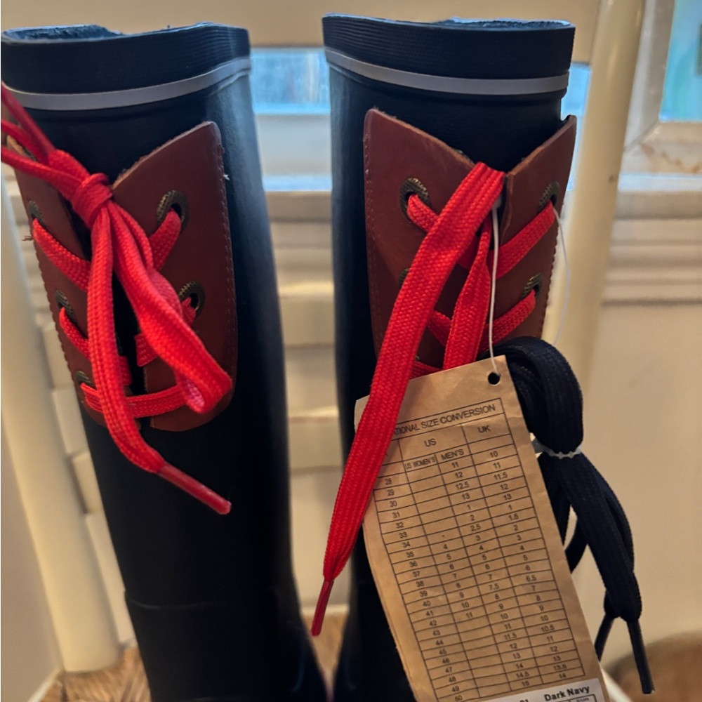 Tretorn Black Rainboots with Red Laces, leather trim- the Lia. NWT size 9 - Picture 7 of 9